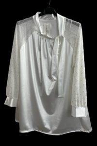 Festliche Bluse 100% Viscose glänzend AA 60 cm Länge 75 cm ca. Größe 44/46 nicht dehnbar