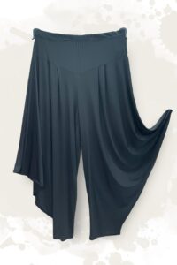 Magna Hosenrock in schwarz 40-58