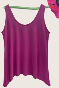 Magna Top zipfelig in beere 40-58